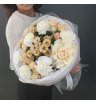 Букет с мини хризантемой, французской розой, диантусами и кустовым розами 1