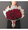 «Женский каприз» с 25 красными розами в упаковке 2
