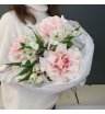 Букет с розовыми французскими розами и альстромерией 1