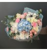 Букет сборный с гортензией и кустовыми розами 1