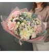 Букет сборный с французскими розами, альстромерией, кустовыми розами и хризантемой мини 2