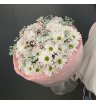 Букет с кустовой хризантемой и гипсофилой 2